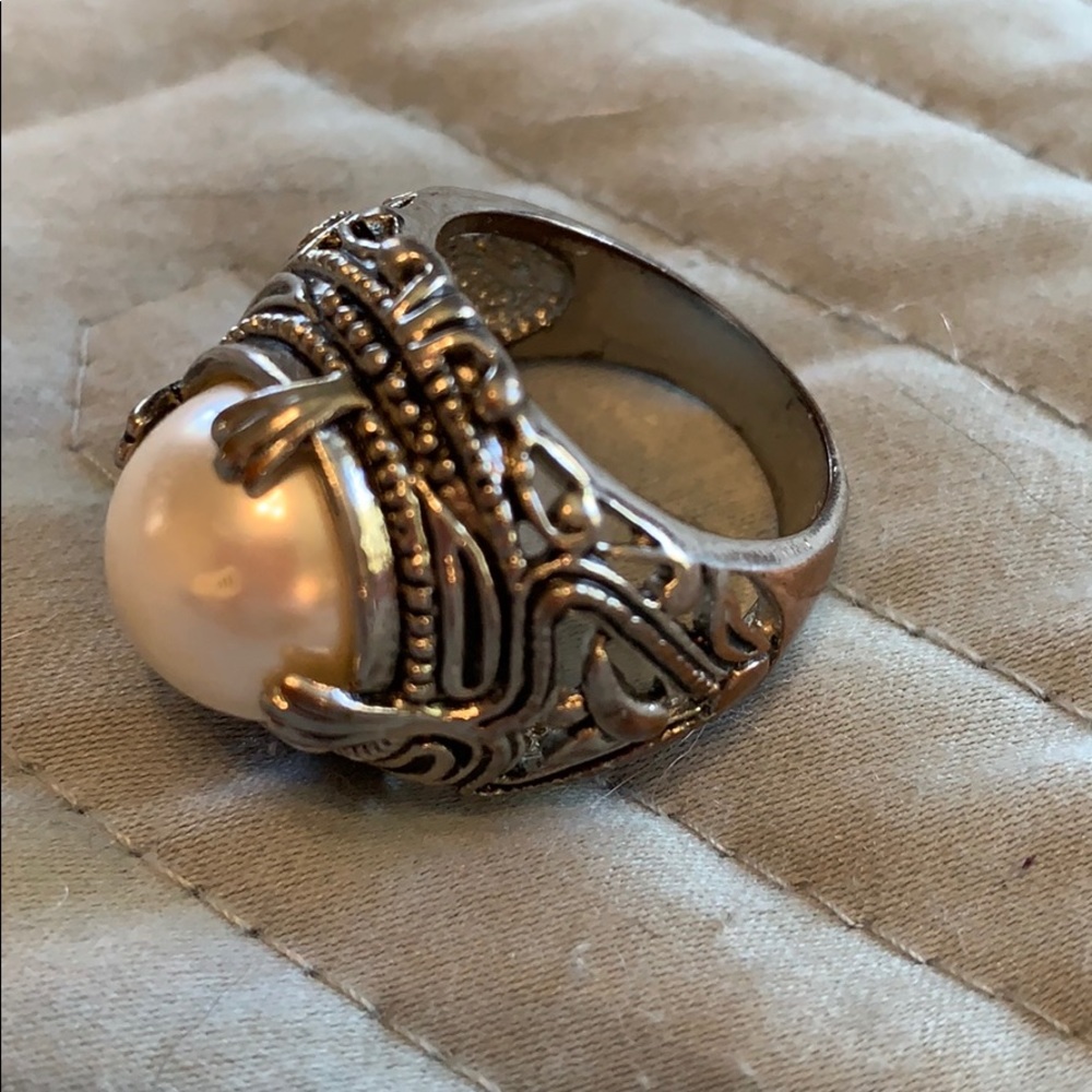 Premier Jewelry ring - Picture 2 of 4